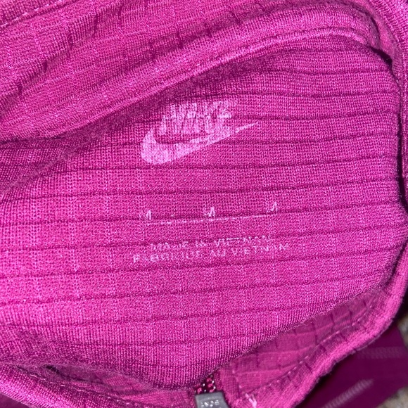 Nike Work out top - Picture 3 of 3